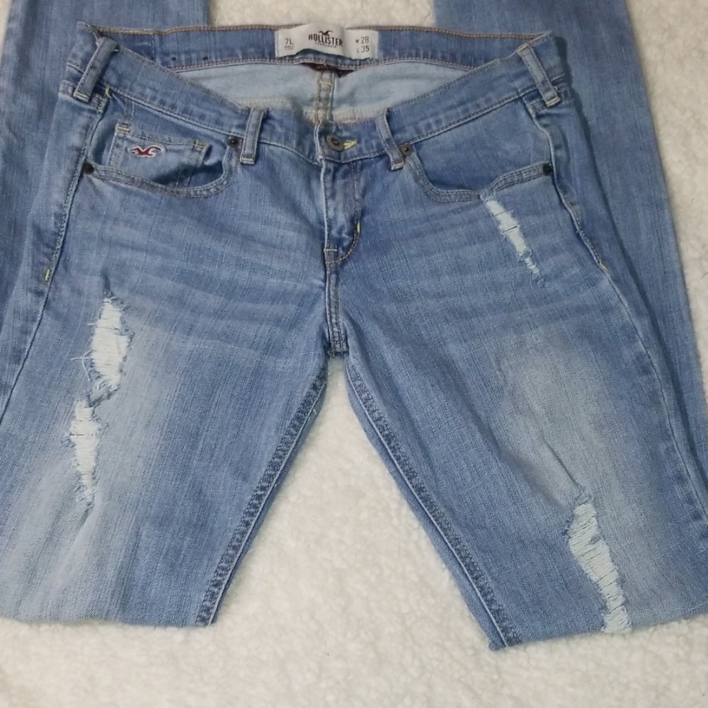 Hollister | Ripped Light Wash Straight Leg Jeans